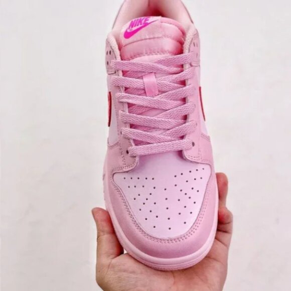 Nike Dunk Low "Triple Pink" Classic casual board shoe pink - Picture 5 of 9